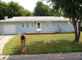 216 Estelle Ave, Newton, KS 67114