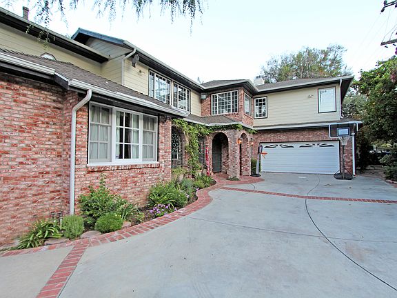 3rd image of 4054 Stone Canyon Ave