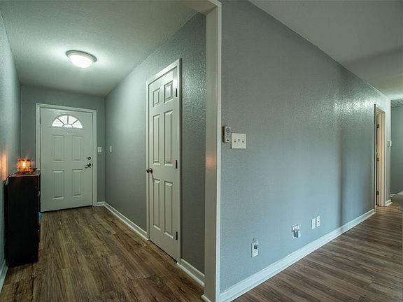 5th image of 733 Briarwood Ln