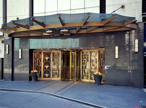 2nd image of 111 E Chestnut St #31J