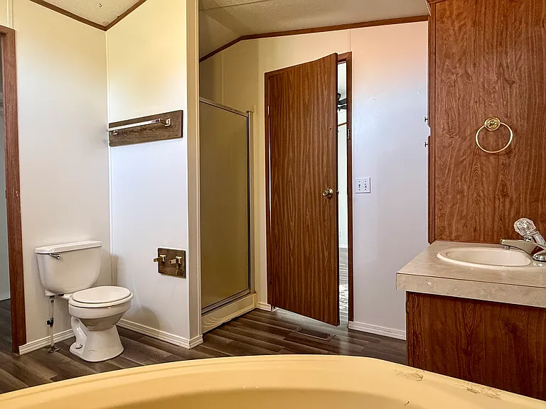 804 S Meredith Ave — Photo 8