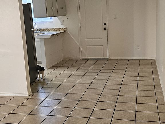 2nd image of 810 E Hazel Dr #812
