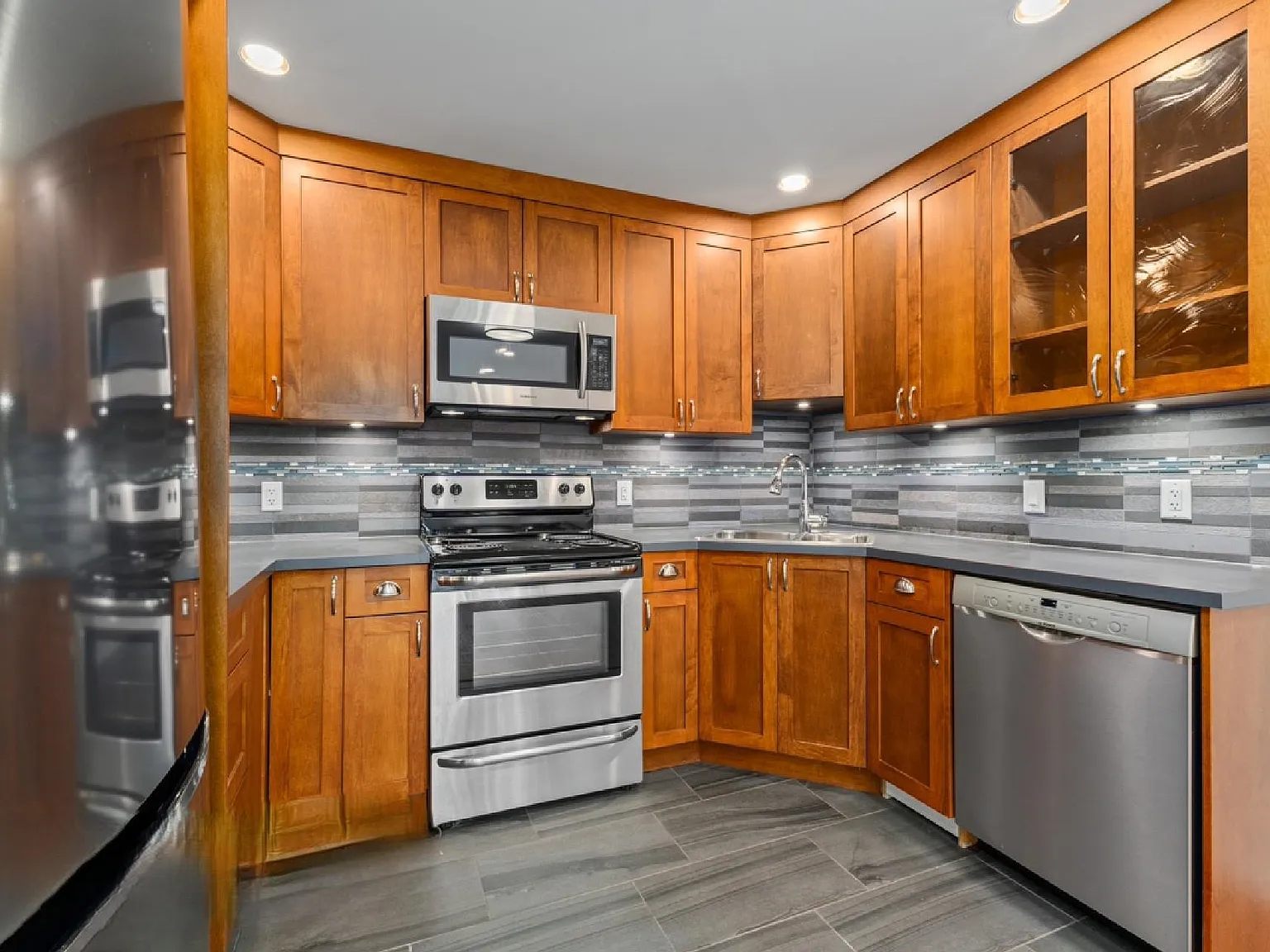 1 bed, 597 sqft, $2,500 — Photo 4