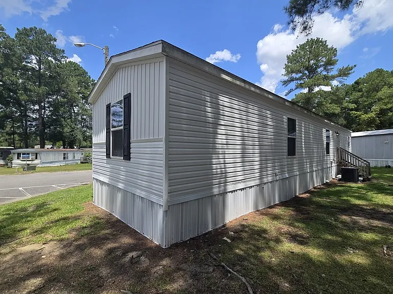 1920 Boxwood Ln — Photo 17