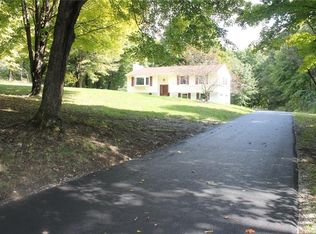 118 Charwill Dr, Clinton Corners, NY 12514