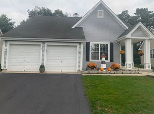 21 Fountain View Dr, Barnegat, NJ 08005