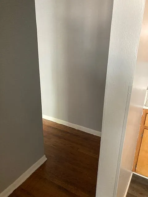 2 bed, 990 sqft, $1,000 — Photo 2
