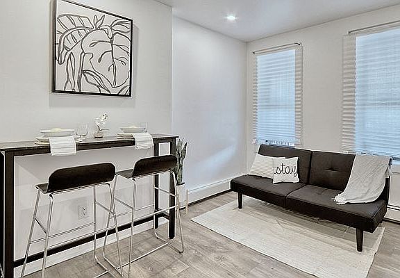 3rd image of 79 Vermont St #1