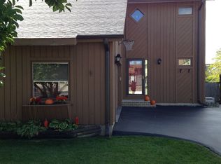 4841 Crest Ct, Waukegan, IL 60087