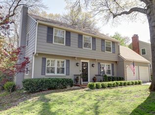 1233 W 69th St, Kansas City, MO 64113