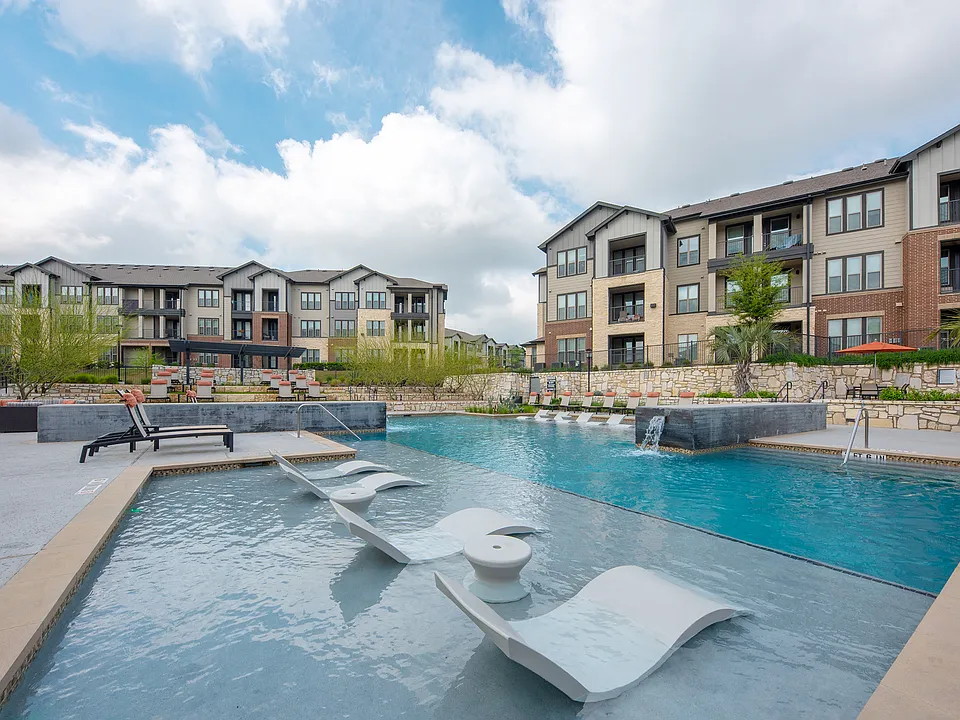 Fifty02 Westover Hills Apartments