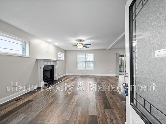 4th image of 1332 Abby Lou Dr