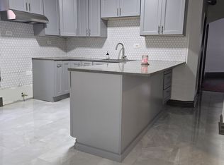 3635 W Montrose Ave APT 2, Chicago, IL 60618