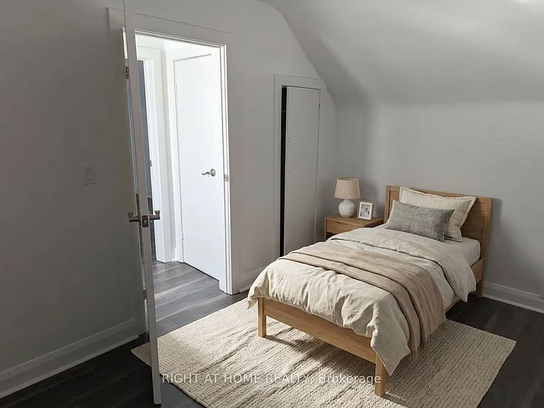 24 Harewood Ave — Photo 25