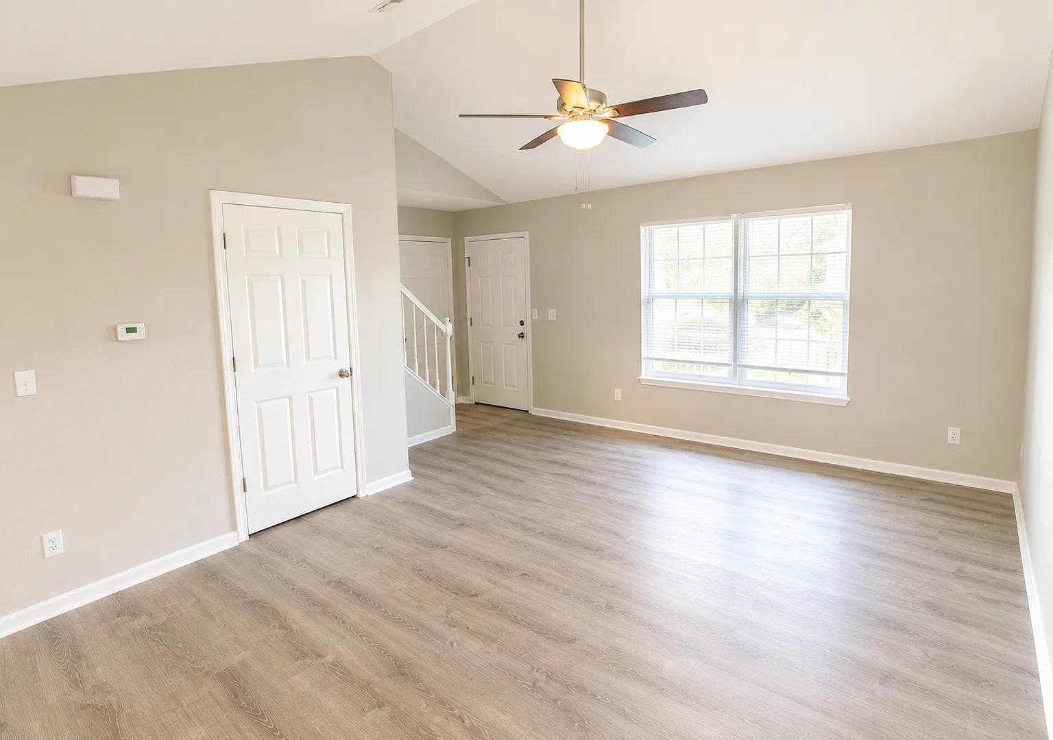 Lovely 3 bedroom duplex — Photo 4