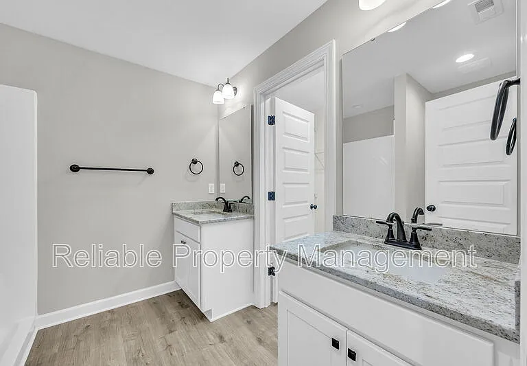 501 B H Parrish Rd — Photo 9