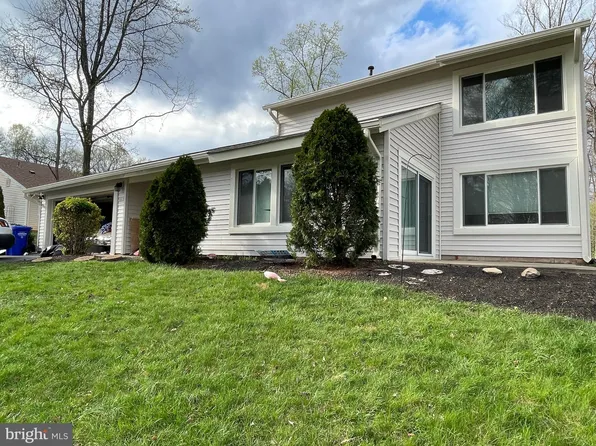 112 Newbury Pl, Sterling, VA 20164