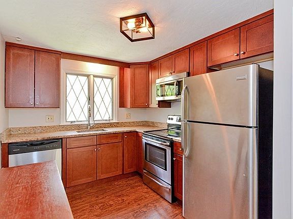 4th image of 791 South St Unit 19