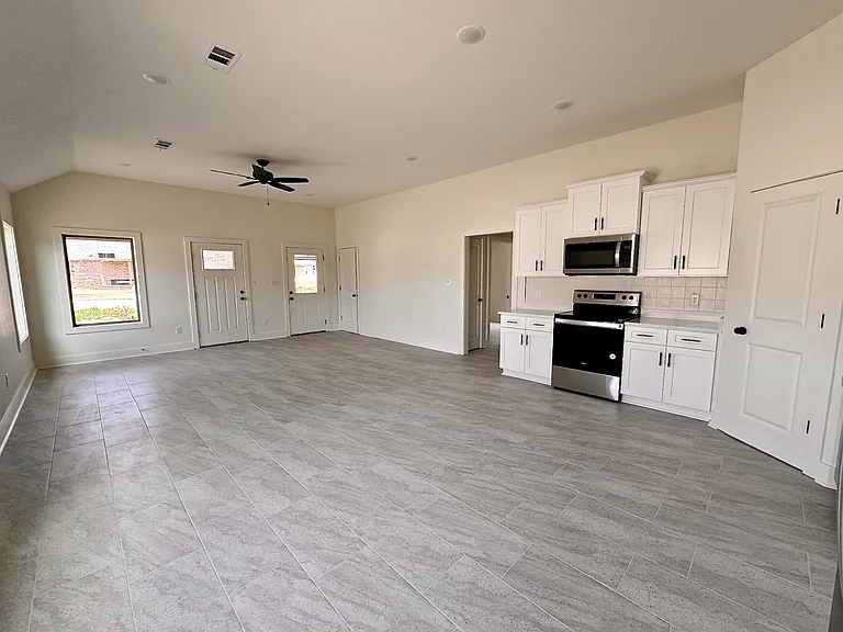 4617 Yukon Dr — Photo 8