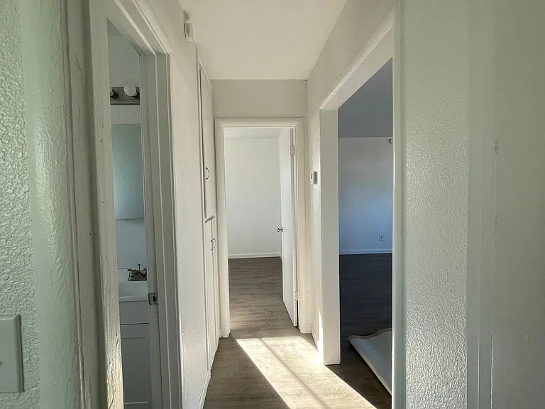 7666 Sutter Ave — Photo 8