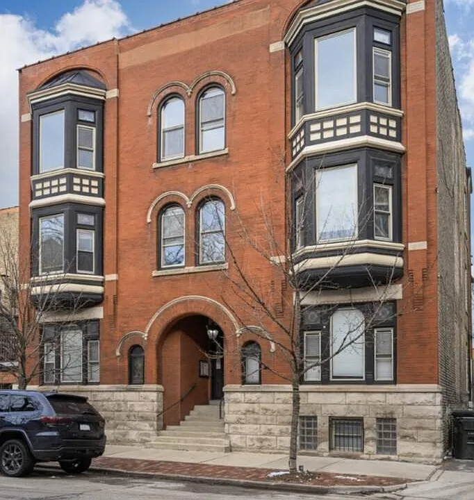 2149 N Racine Ave #1