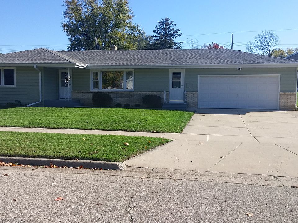1st image of 1521 Monterey Ln