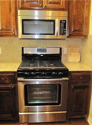 4th image of 3802 SW Flatrock Ave