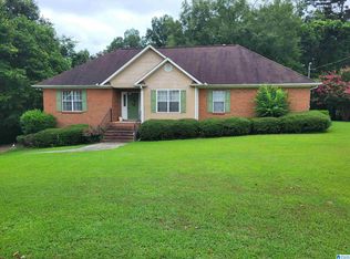 535 Fultonbrook Dr, Fultondale, AL 35068