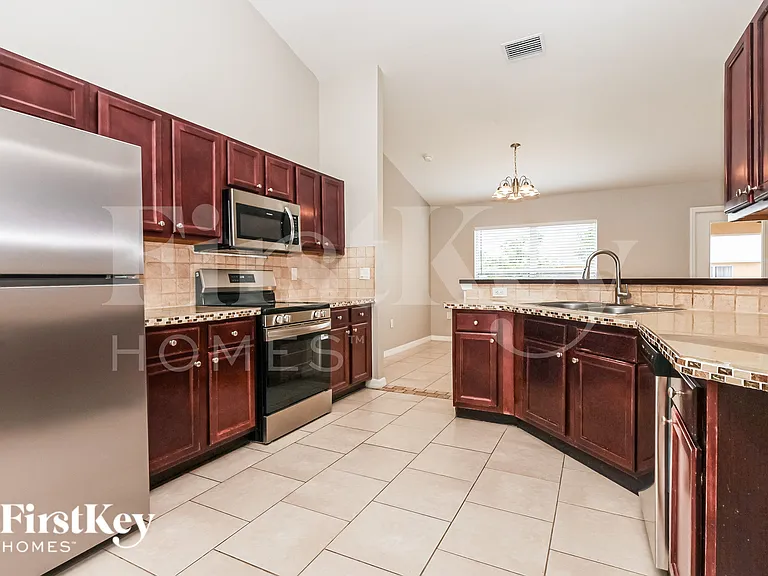 414 Willowbrook Dr — Photo 6