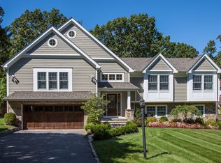 176 Lyncroft Rd, New Rochelle, NY 10804