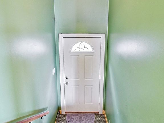 5th image of 3424 N Nagle Ave