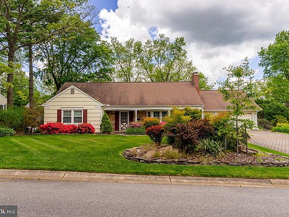 2nd image of 12426 Shawmont Ln