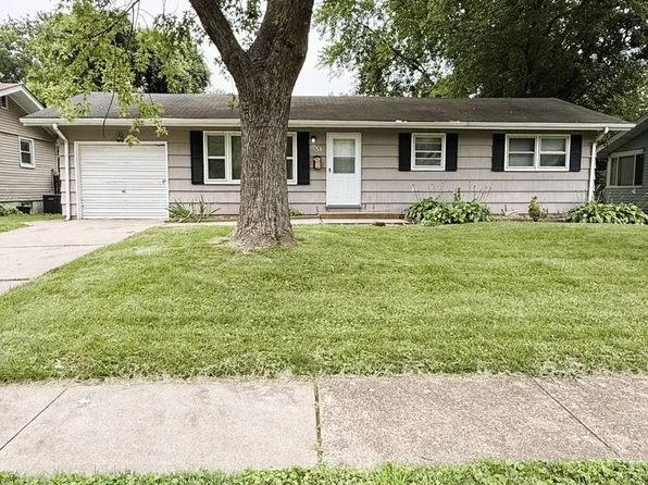 38 Fenwick Dr, Saint Louis, MO 63135