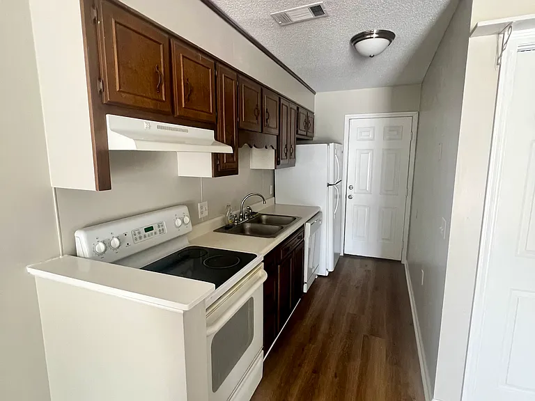 230 Lanier Dr #190 — Photo 10