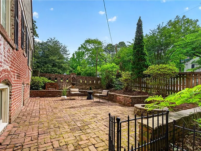 392 Collier Rd NW — Photo 43
