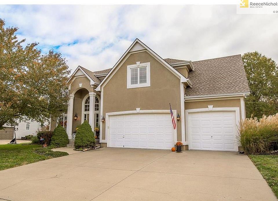 1st image of 3109 S Redtail Dr