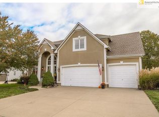 3109 S Redtail Dr, Blue Springs, MO 64015