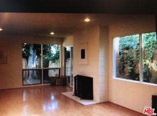 8561 W West Knoll Dr #1/2, West Hollywood, CA 90069