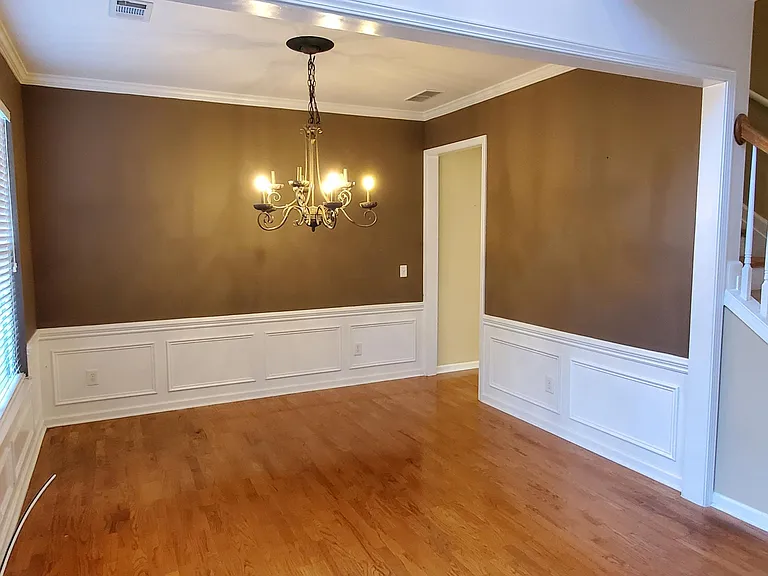 9708 Northfork Dr — Photo 42
