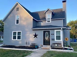 404 S 8th St, Beatrice, NE 68310