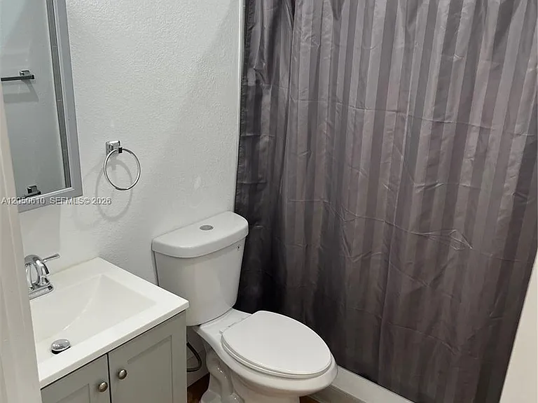 740 Michigan Ave #2 — Photo 7