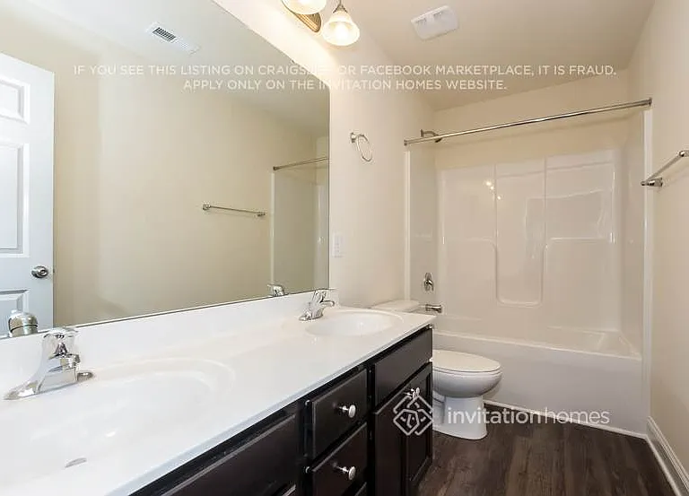 9823 Maywine Cir — Photo 17
