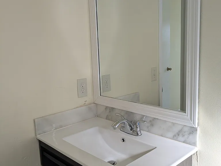 6710 Gilda Dr — Photo 11
