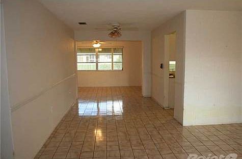 5th image of 8581 NW 29th St