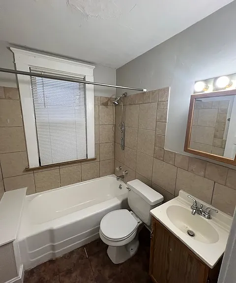 828 W Osborne St #2 — Photo 6