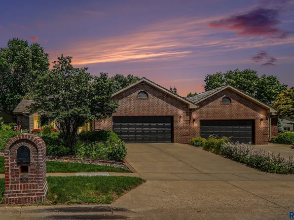5206 S Sweetbriar Ct, Sioux Falls, SD 57108
