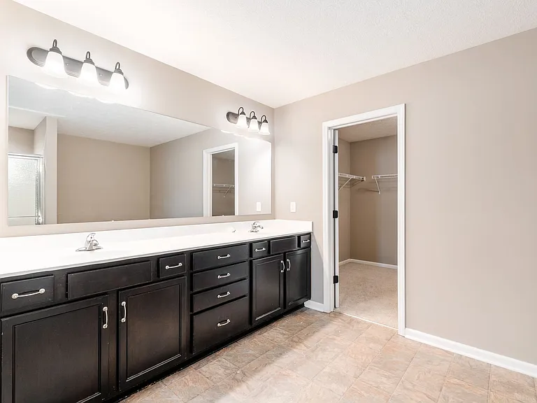 5642 Coventry Ct — Photo 44