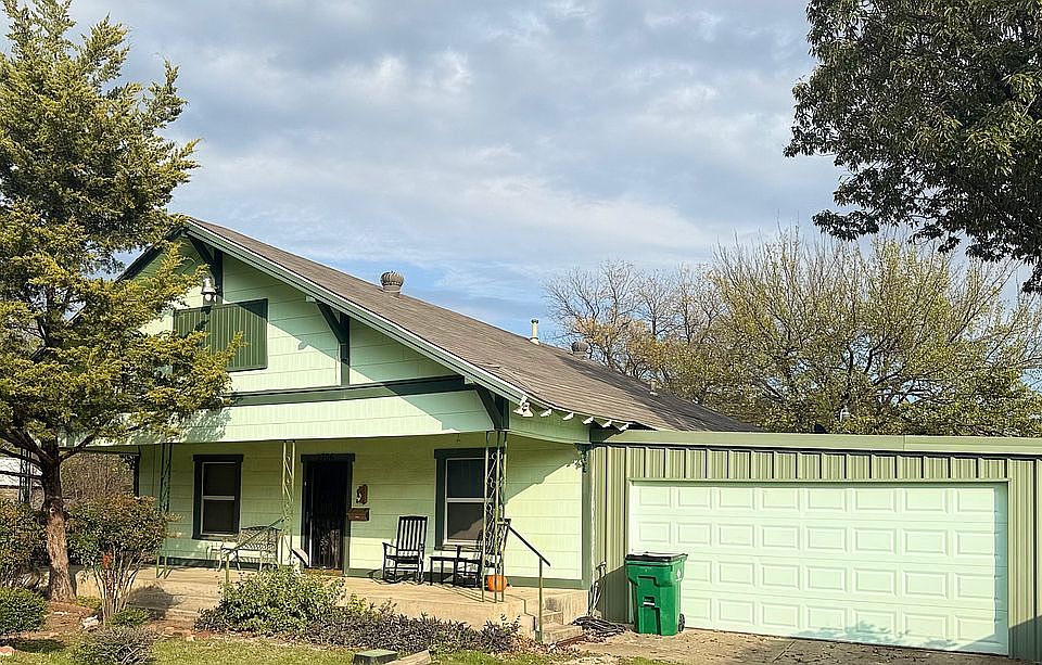 1st image of 2706 Kinman Ave