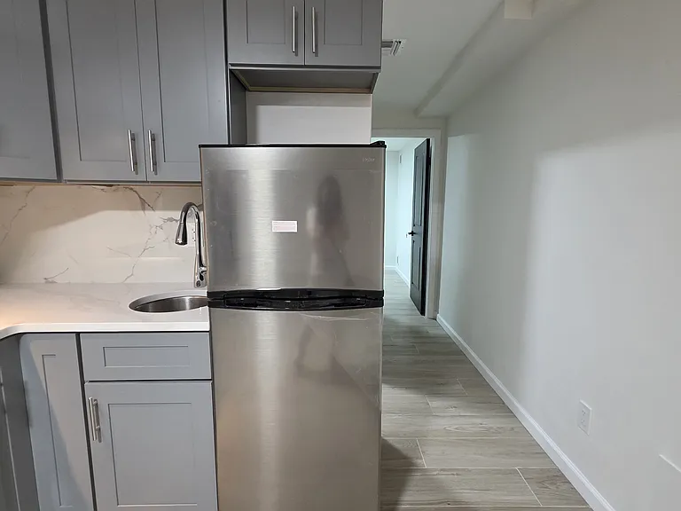 793 Olympia Blvd #1 — Photo 16