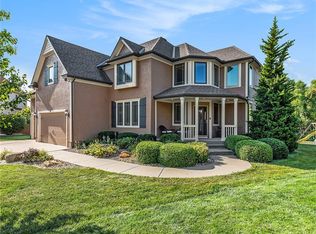 17791 S Roundtree Dr, Olathe, KS 66062